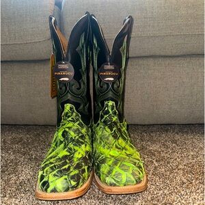 Corral Pirarucu fish boots size 10.5 D